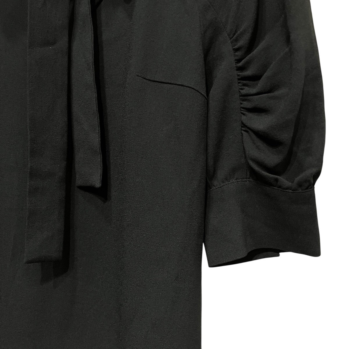 PRADA ボウカラーブラウスP949D 古着・中古-4枚目のアイテム画像