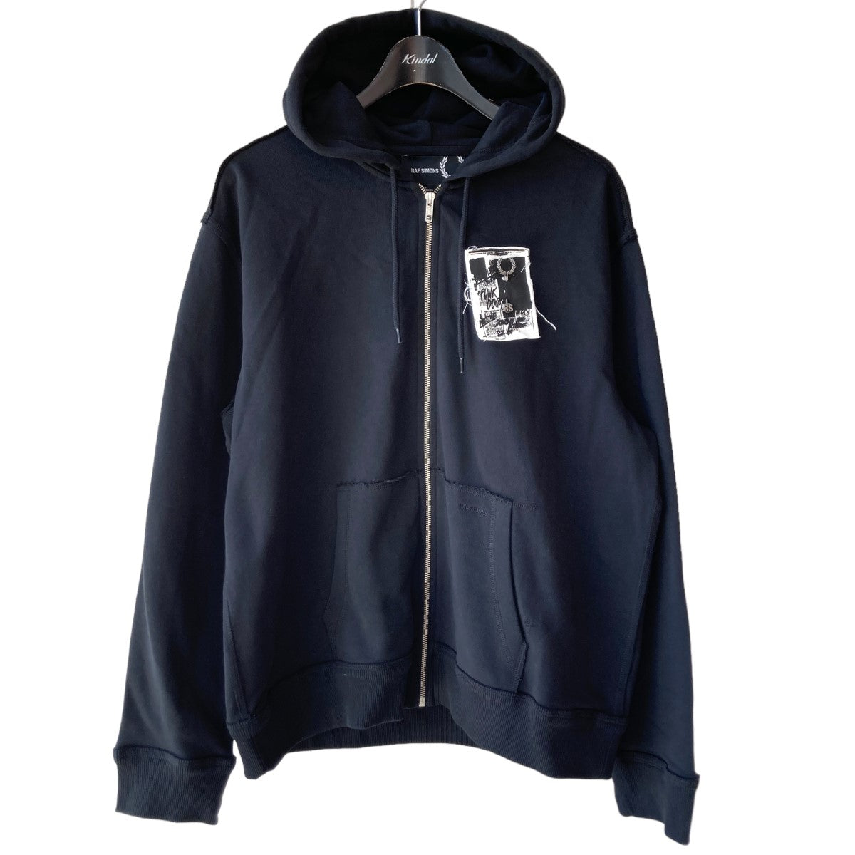 ラフシモンズ×フレッドペリーのPRINTED PATCH ZIP THROUGH HOODED SHIRT ジップアップパーカー sj9045です。 RAF SIMONS×FRED PERRY トップス 古着・中古アイテム