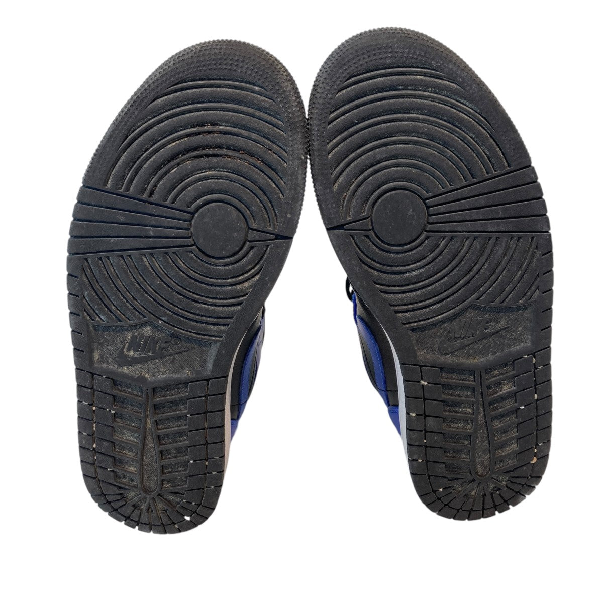 NIKE(ナイキ) AIR JORDAN 1 MIDスニーカー554724-077 554724-077