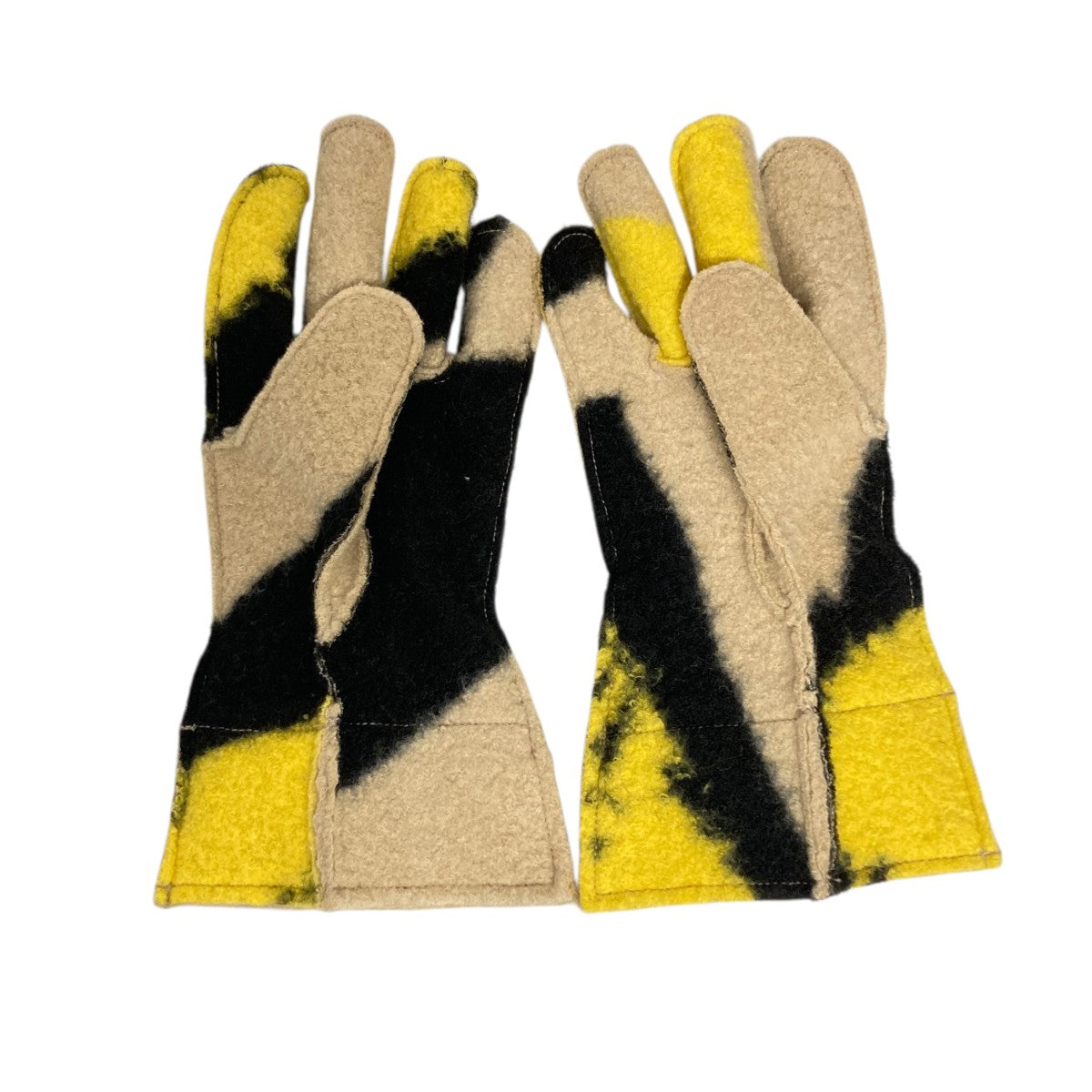 極美品　ISSEY MIYAKE 手袋 グレー/ピンク IM43AF106 極美品 ISSEY MIYAKE 手袋 グレー/ピンク IM43AF106