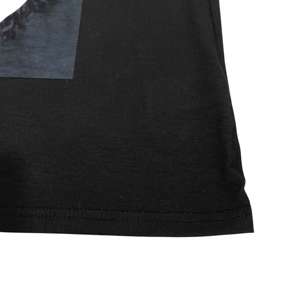 neil barrett ストール付きtシャツ　黒 NEIL BARRETT(ニールバレット) グラフィックTシャツ ブラック