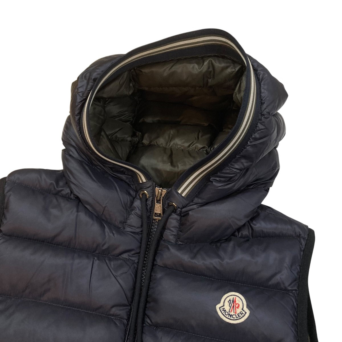 MONCLER 古着・中古 モンクレールのAMIENS ダウンベストです。