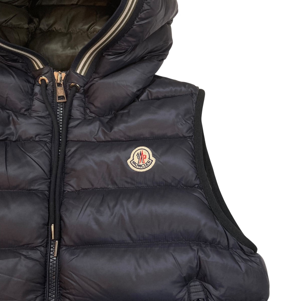 MONCLER 古着・中古 モンクレールのAMIENS ダウンベストです。