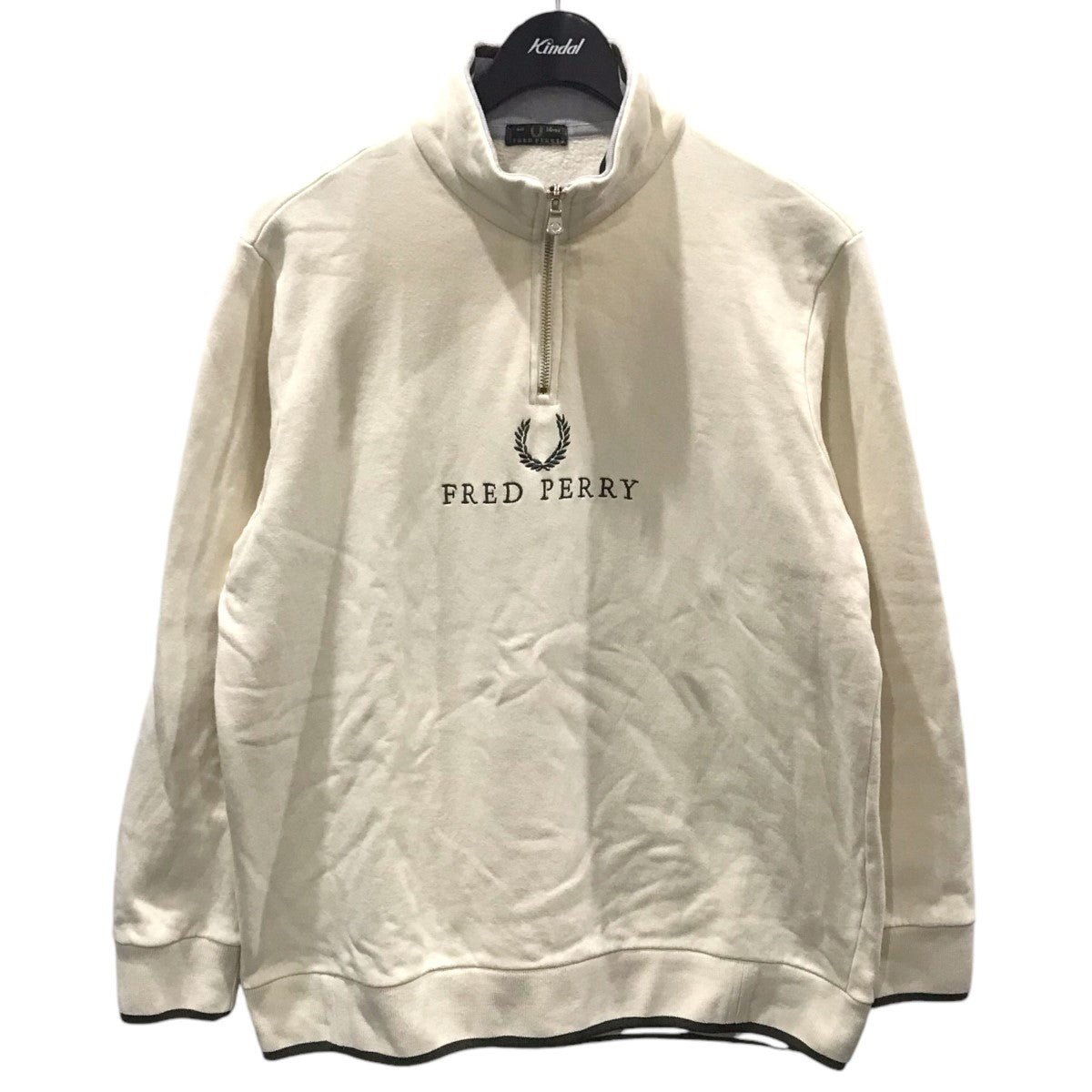 フレッドペリーのロゴ刺繍ハーフジッププルオーバースウェットトレーナーです。 FRED PERRY 古着・中古 トップス アイテム