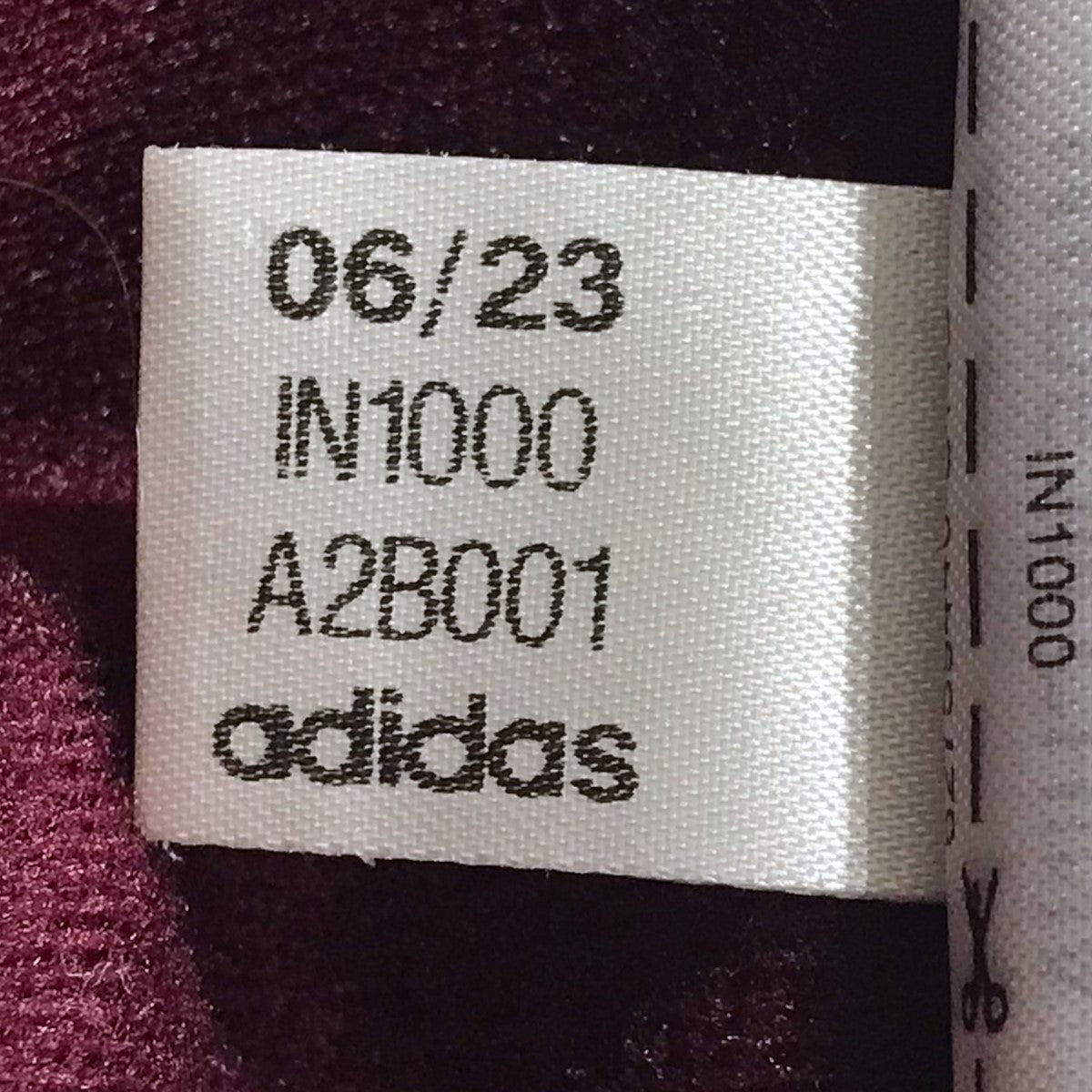 adidas 古着・中古 アディダスのBECKENBAUER TRACK TOP ベッケンバウアートラックトップ IN1000です。