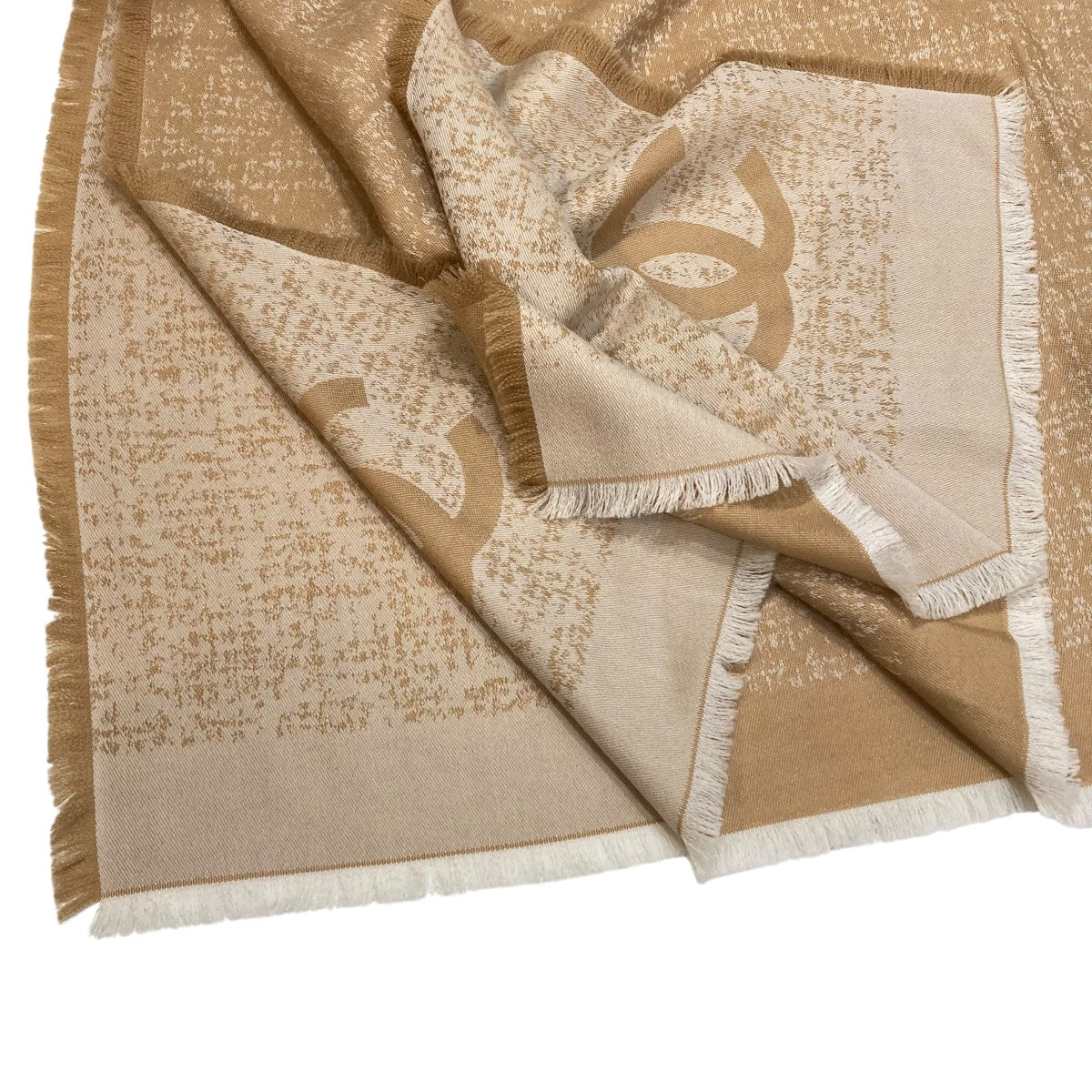 CHANEL(シャネル) 大判ストール ベージュ｜【公式】カインドオル