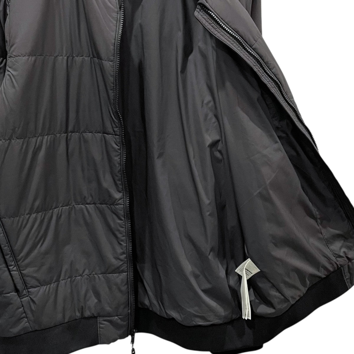 Patagonia(パタゴニア) ジップアップ中綿ジャケット Zemer Bomber