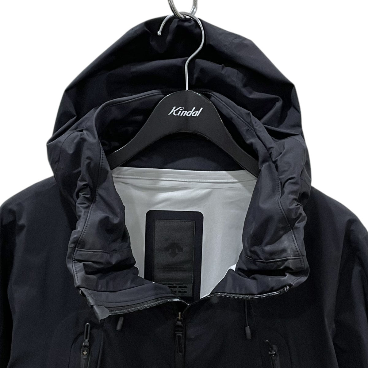 DESCENTE(デサント) マウンテンパーカー HARD SHELL JACKET CREAS 