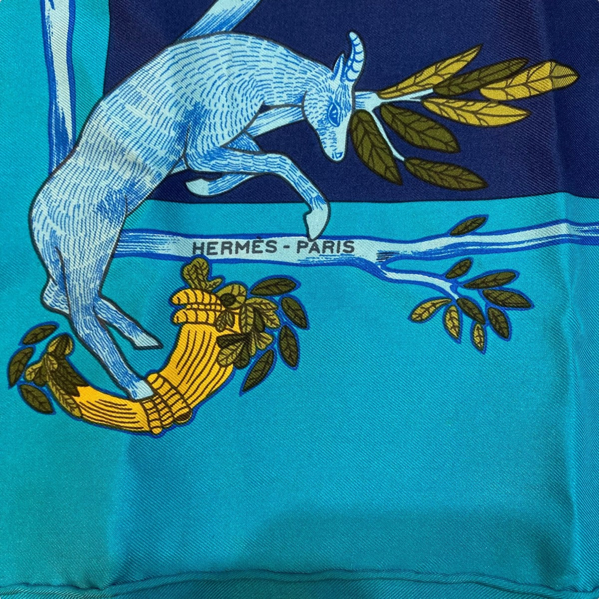 HERMES(エルメス) カレ90 スカーフ ブルー｜【公式】カインドオル