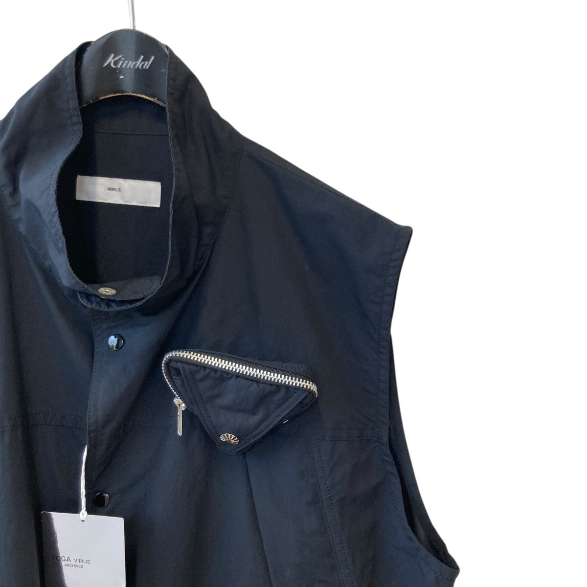 半澤直樹　Toga Virilis スイングトップ　ネイビー TOGA VIRILIS(トーガヴィリリース) 24SSNYLON TAFFETA VEST