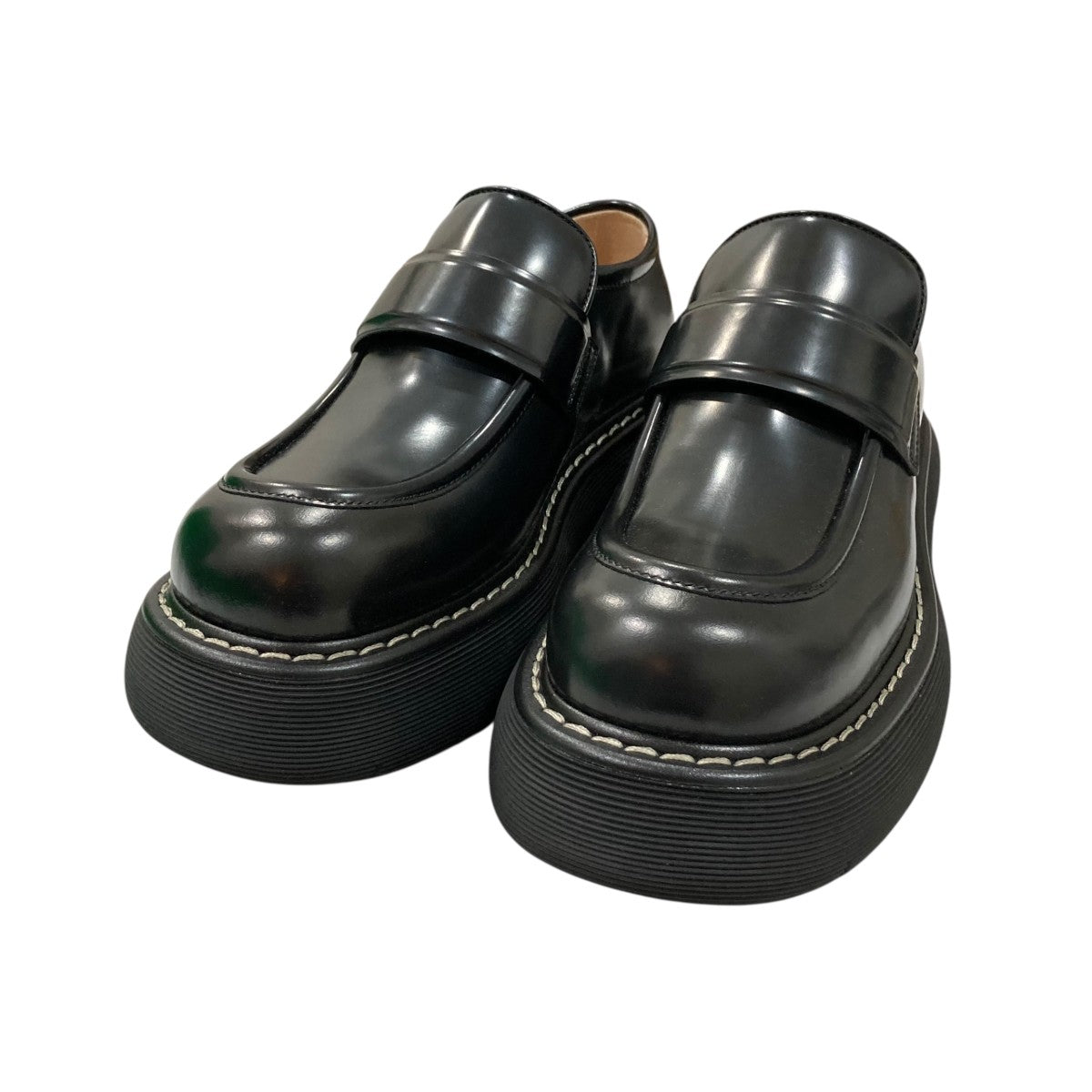 【Bottega Veneta】Swell Loafer ブラック Bottega Veneta: Black Swell Loafers | SSENSE