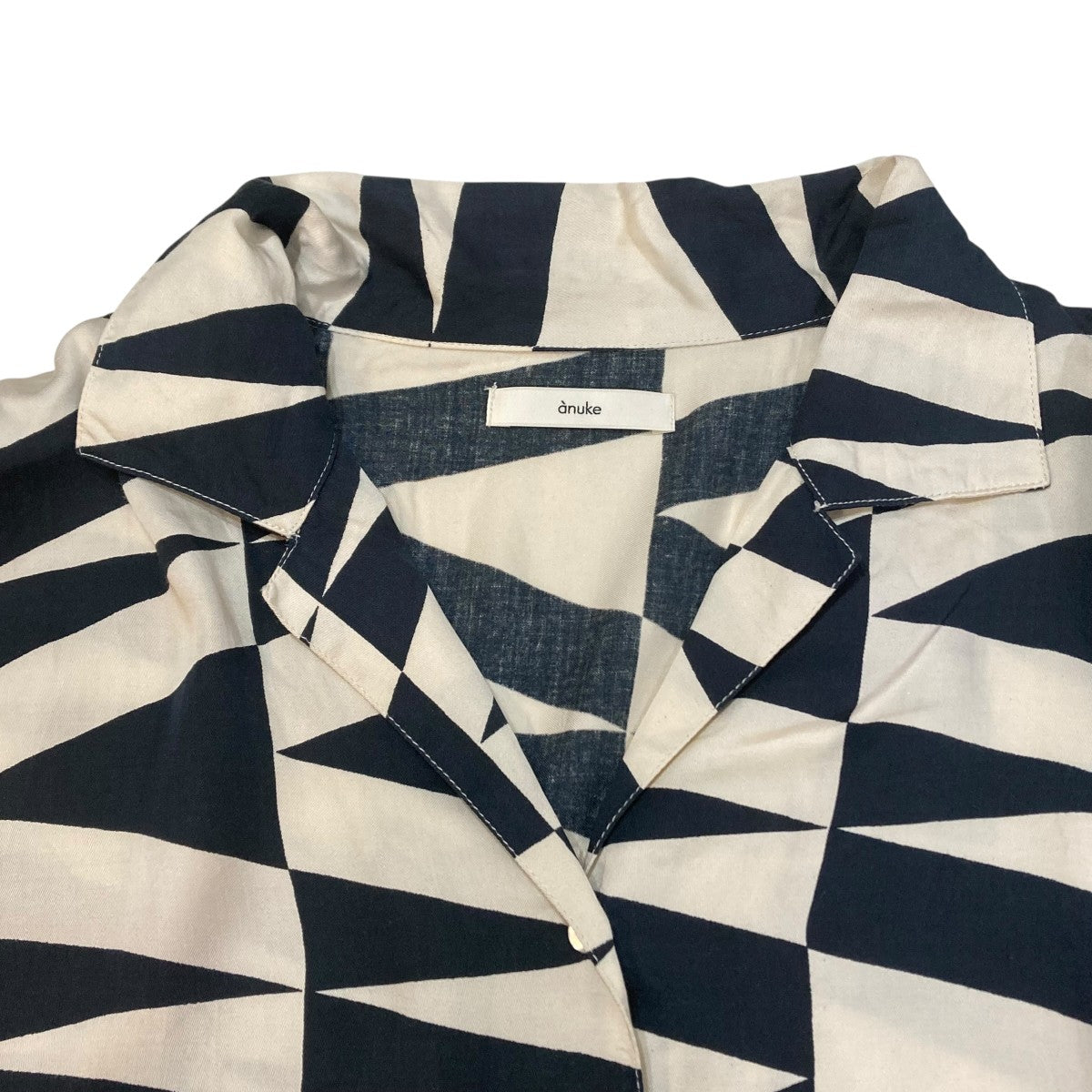 anuke Geometric Satin Shirts半袖シャツ62410411 古着・中古-3枚目のアイテム画像
