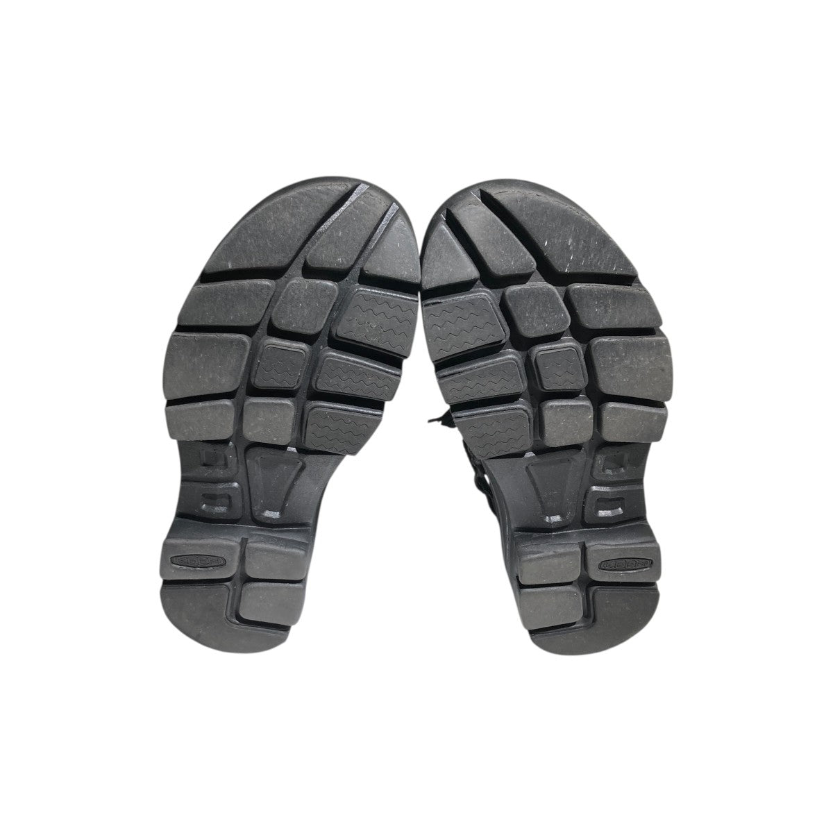 UNEEK TASSEL PFMサンダル1029879