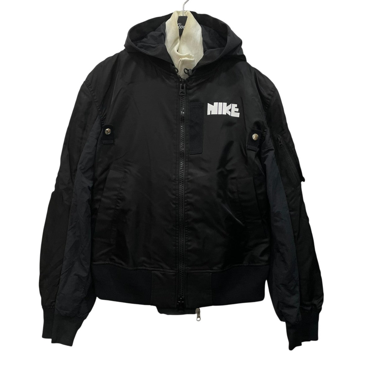 sacai×NIKE ナイロンパーカーCZ4697-010 古着・中古-1枚目のアイテム画像