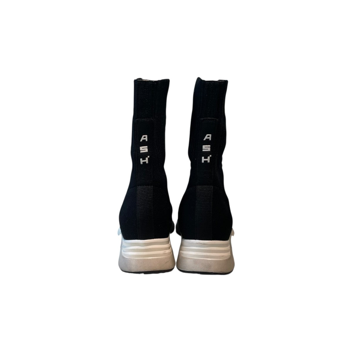 ソックスシューズ