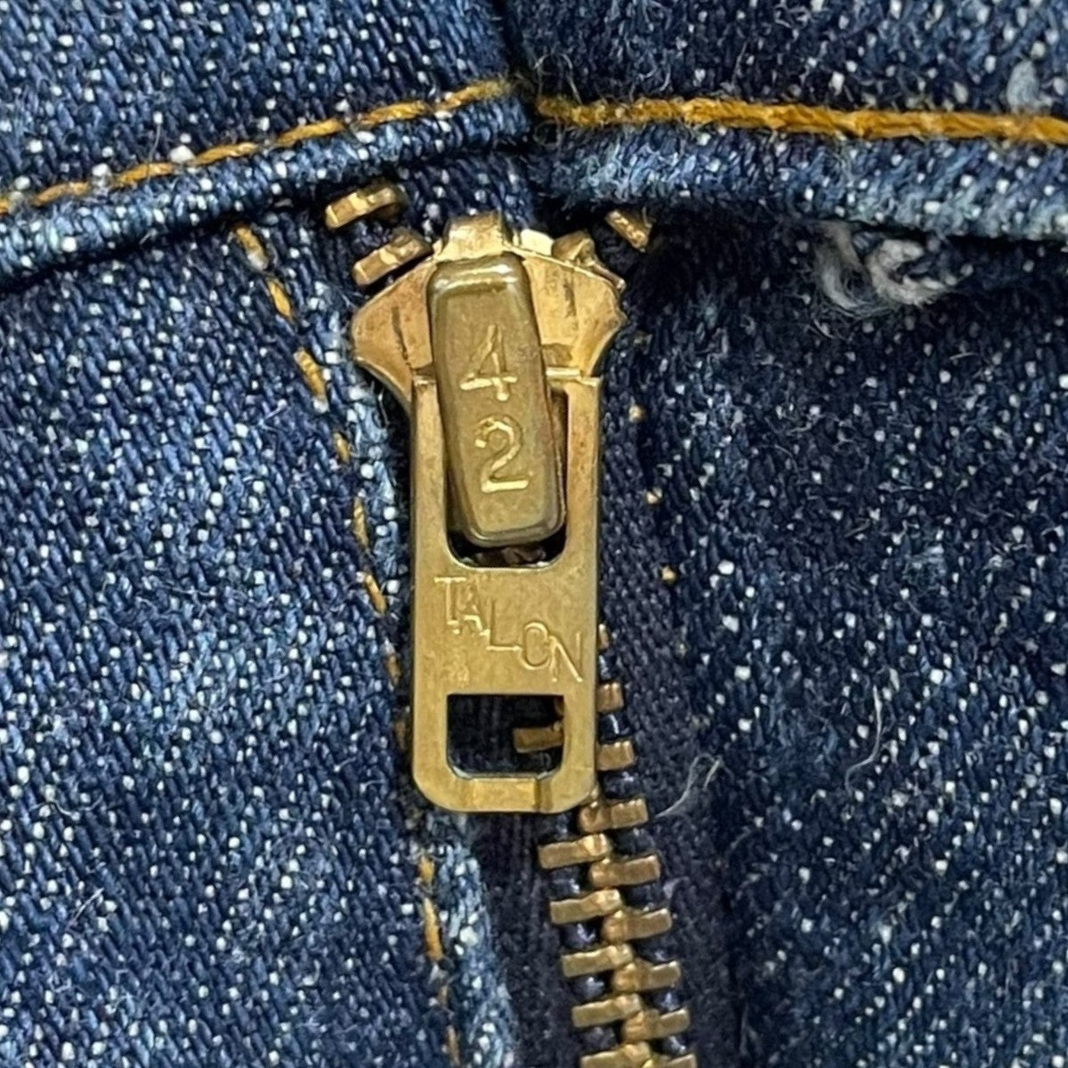 LEVI'S(リーバイス) フレアデニムパンツ ボタン裏4 42TALON オレンジ