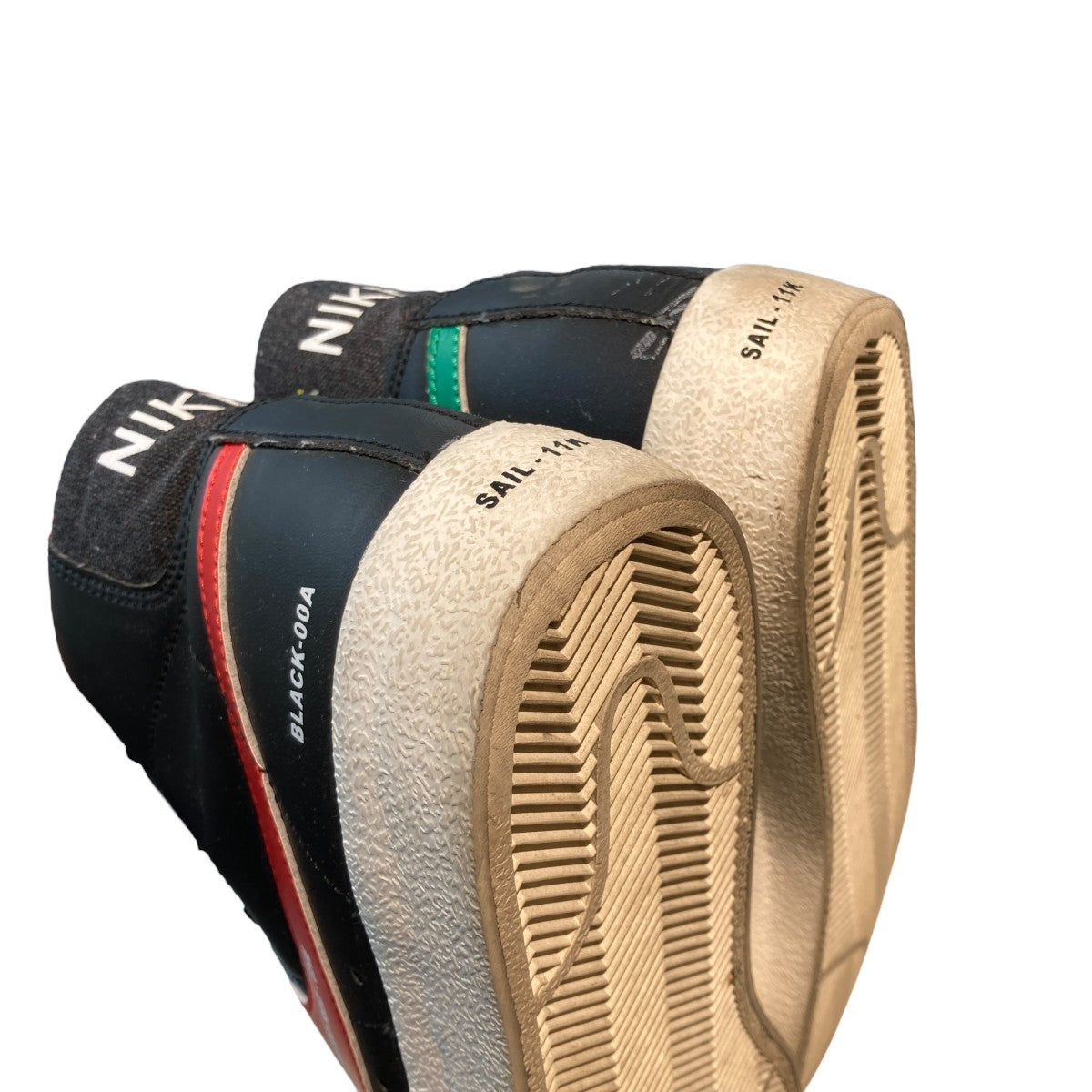 WMNS BLAZER MID 77ハイカットスニーカーDA2142-046