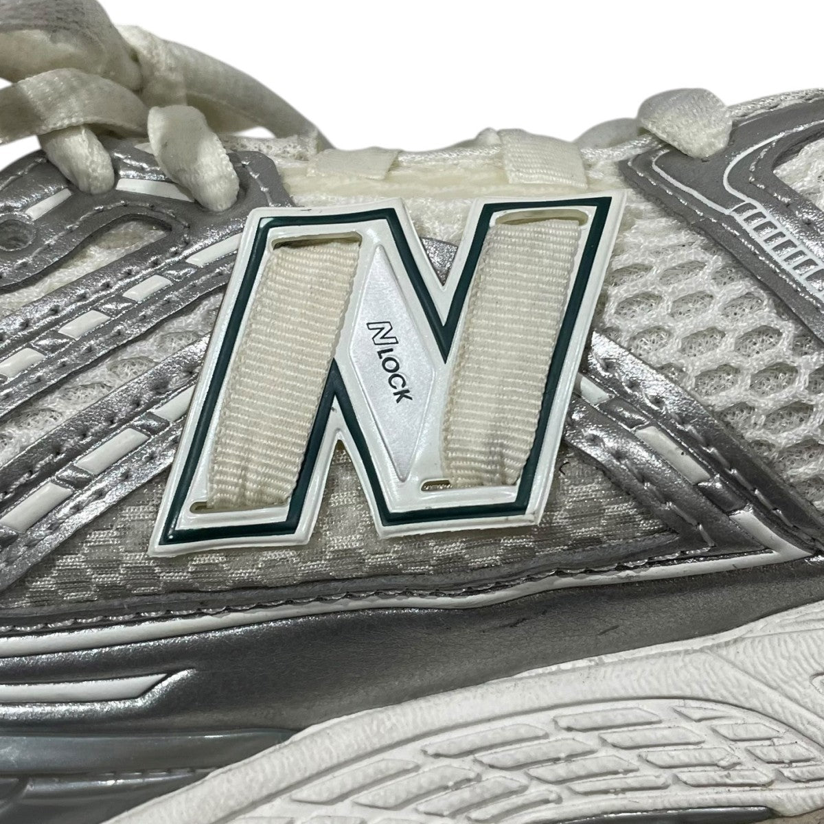 スニーカー M1906REE