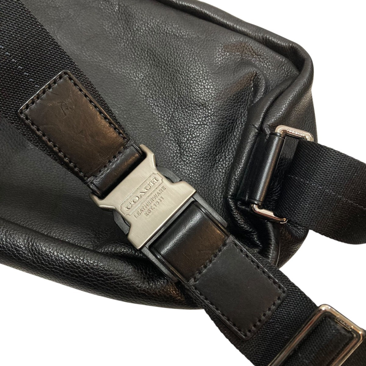 ボディショルダーバッグ