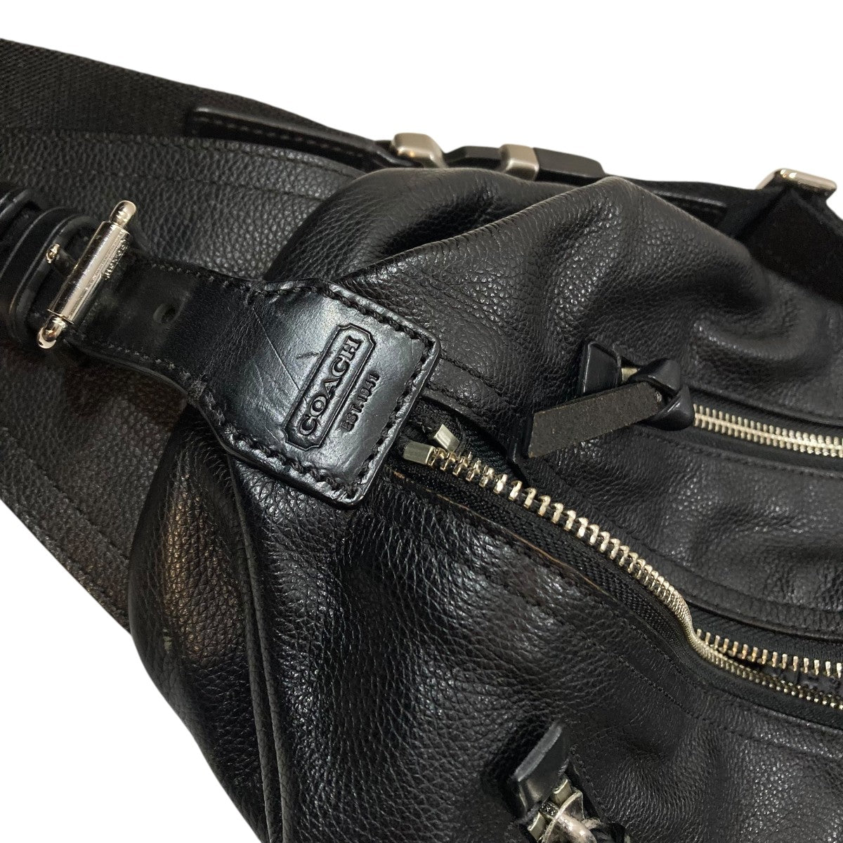 ボディショルダーバッグ