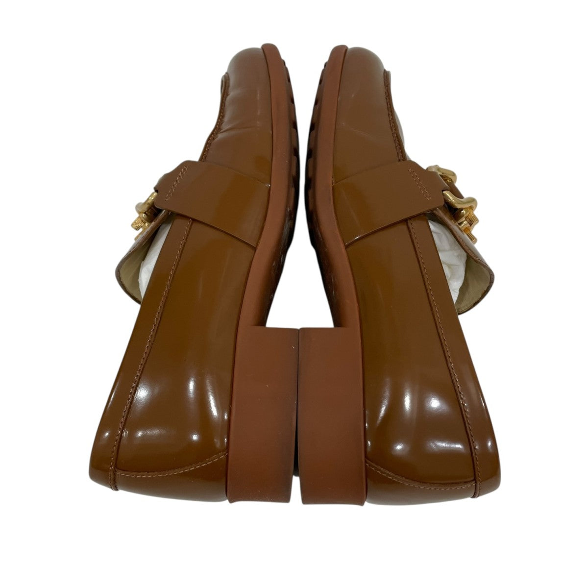 パテントレザーローファー