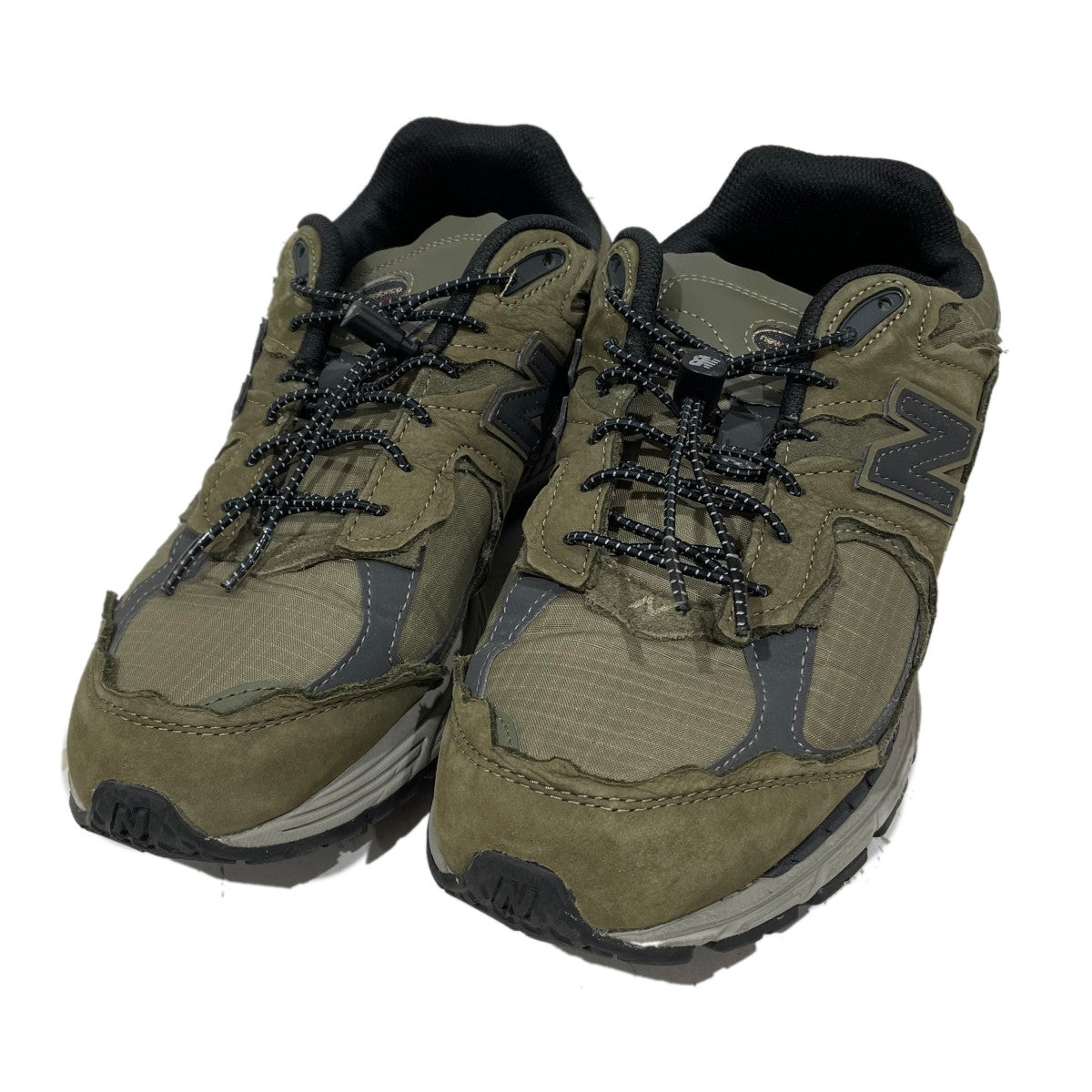 スニーカー M2002RDN