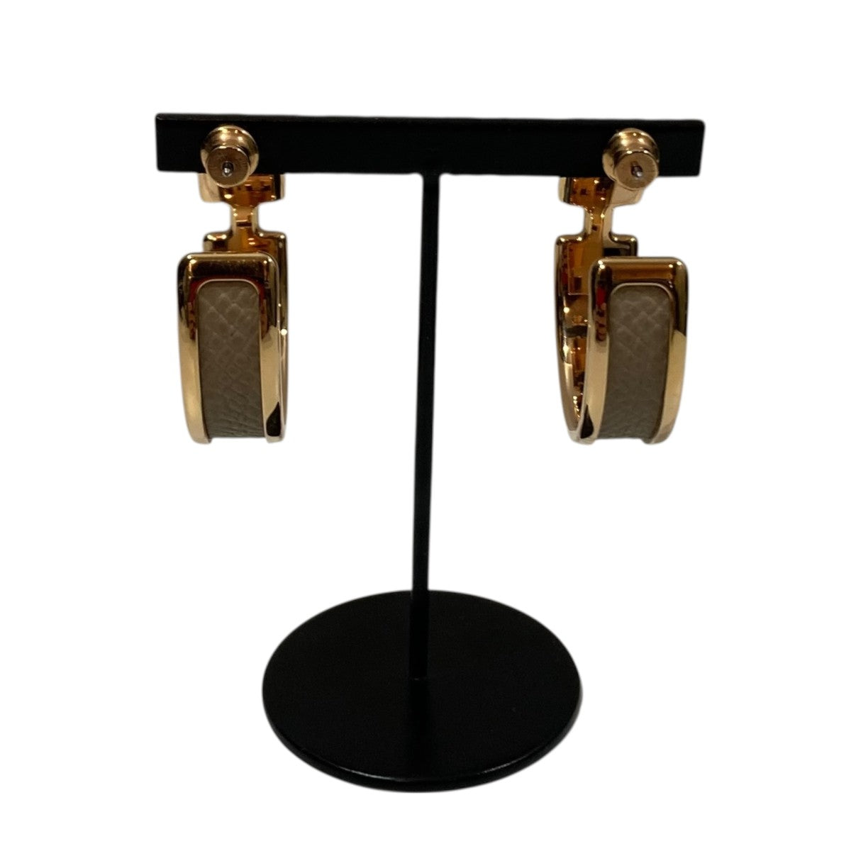 オランプピアス