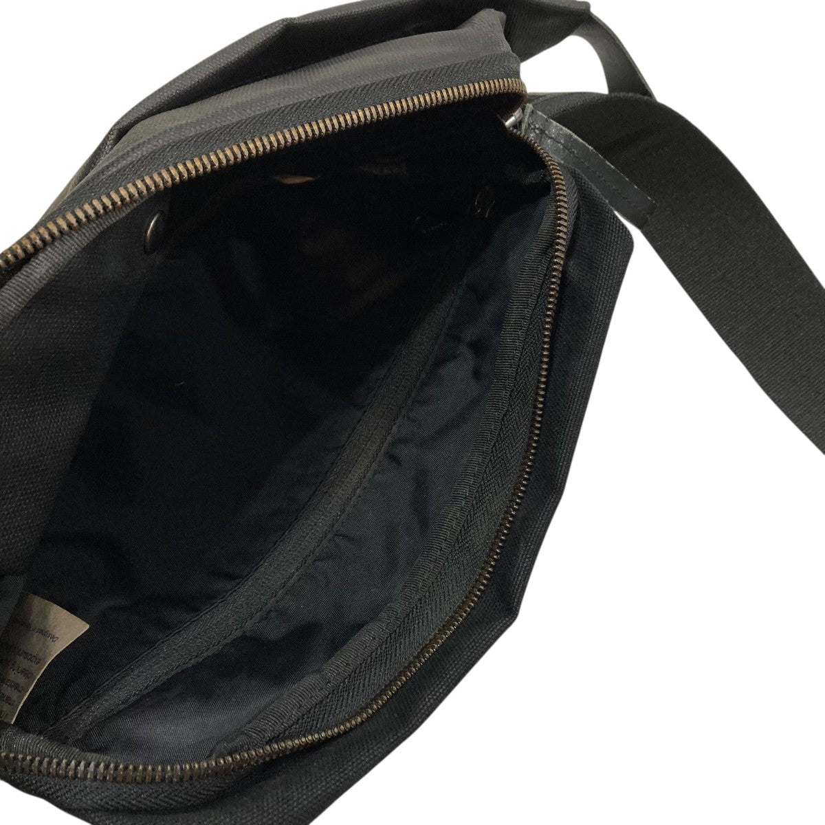 Isarauショルダーバッグ