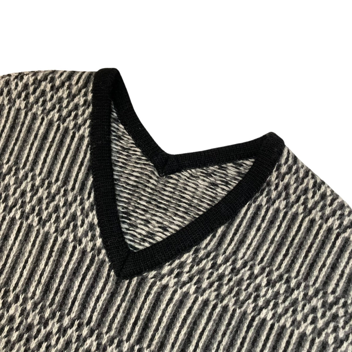2way twill pattern jaquard knitVネックニット