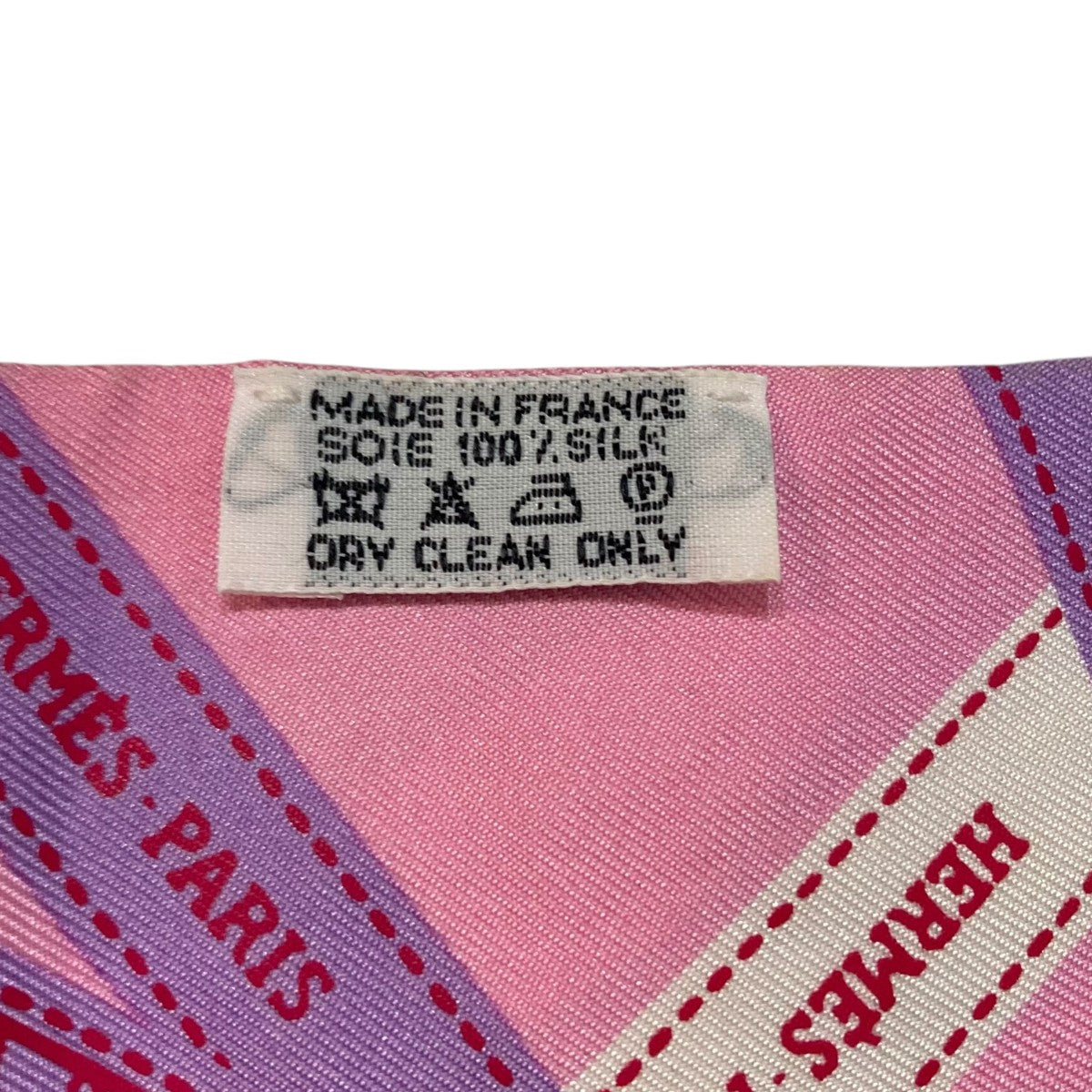 HERMES(エルメス) ボリュデュック柄 ツイリー シルクスカーフ ピンク