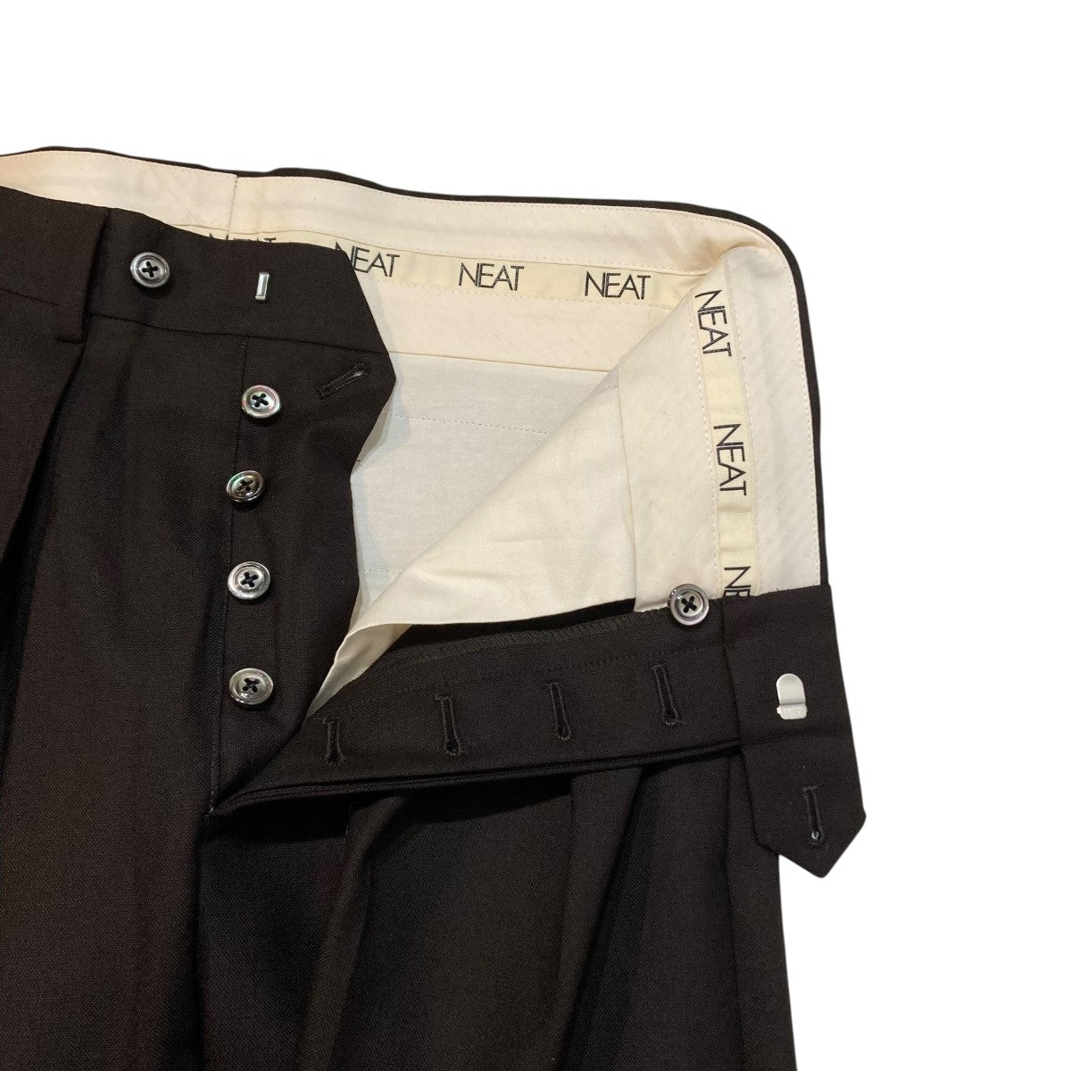 NEAT(ニート) 2タックウールパンツ ダークブラウン サイズ 46｜【公式