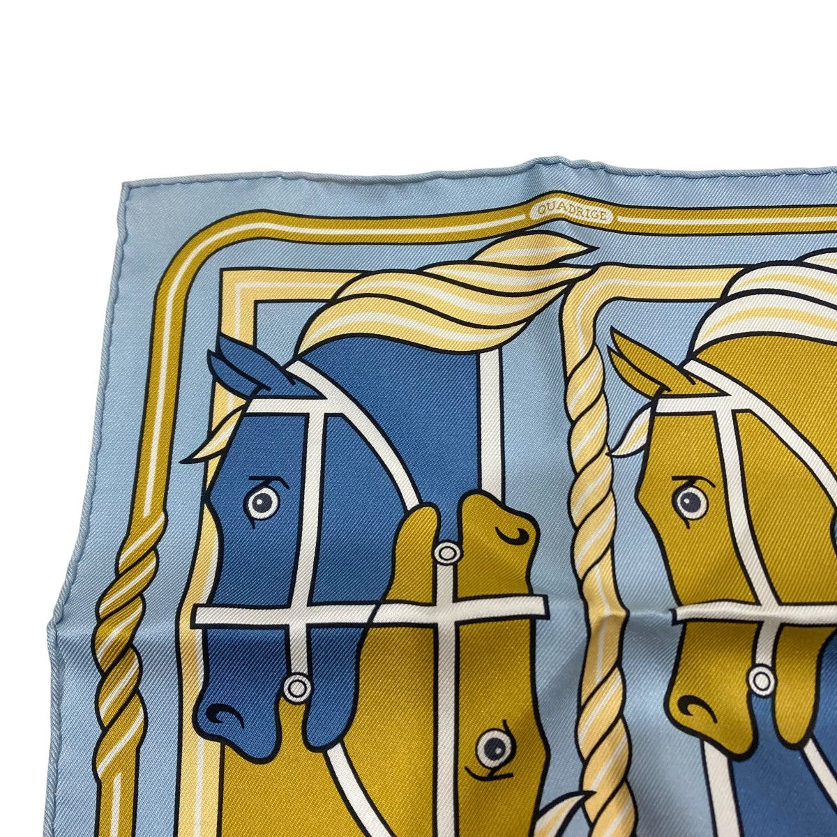 HERMES カレナノ カドリージュ ブルーシエル馬柄ハンカチ 古着・中古-3枚目のアイテム画像