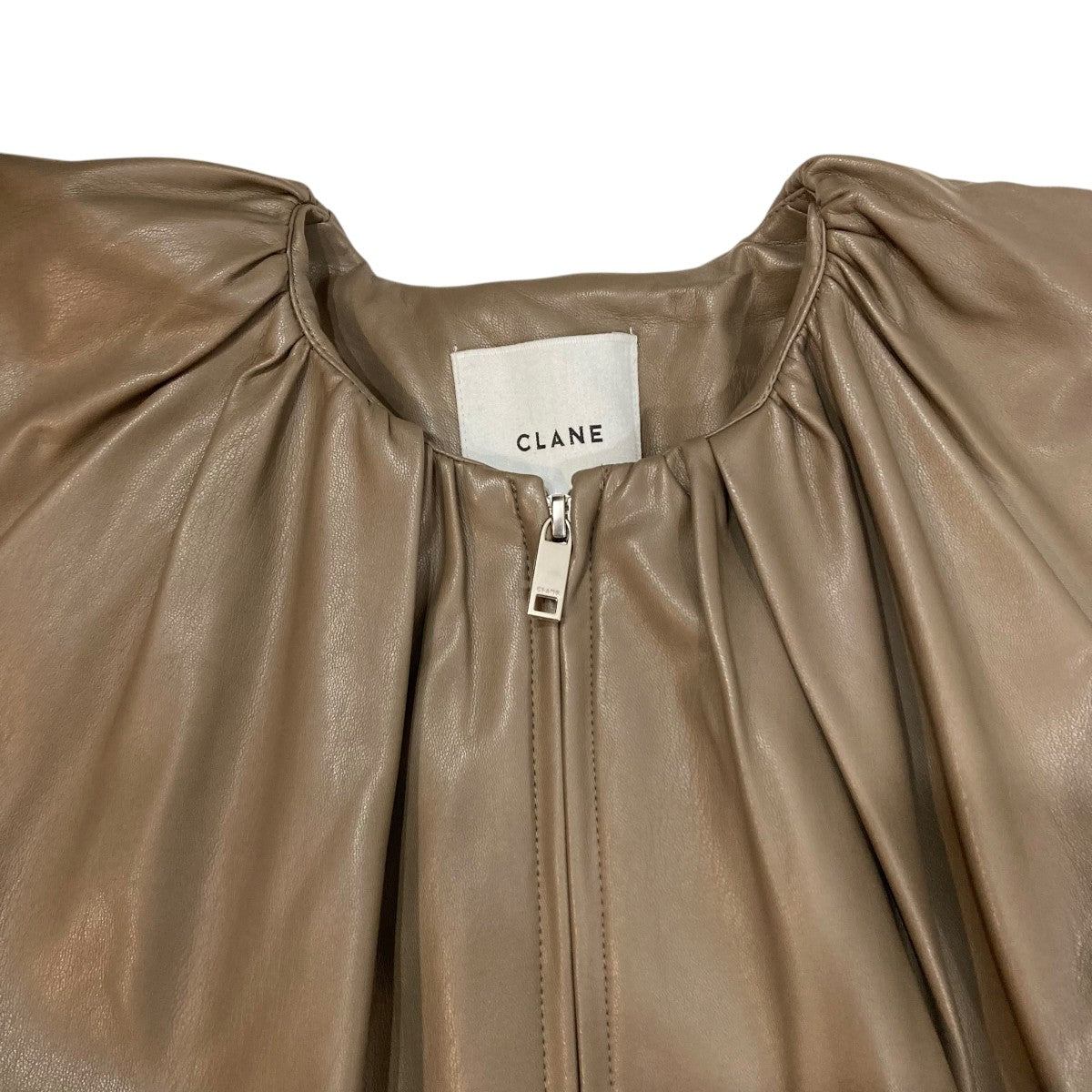 [美品]CLANEクラネ　EGG エッグFAKE LEATHER JACKET CLANE（クラネ）の「CLANE クラネ “EGG FAKE LEATHER JACKET” エッグ