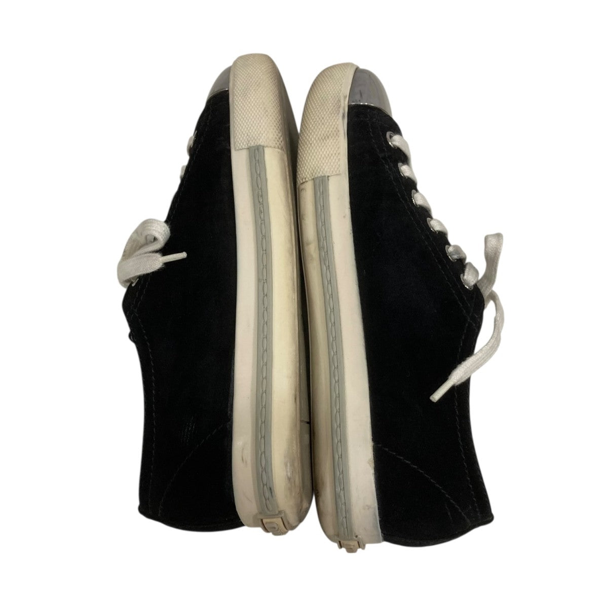 メタリックトゥスニーカー