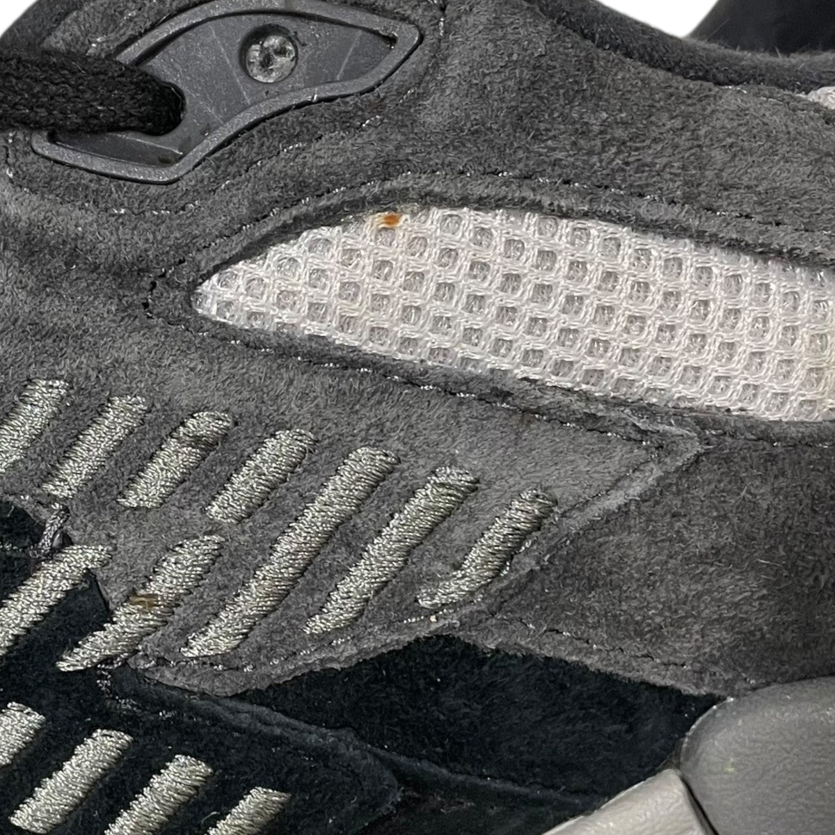 スニーカー U9060BLK