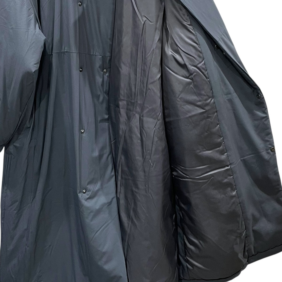 24AW 中綿ノーカラーロングコート MET24 Padded Coat メットトゥエンティフォー パデッドコート AWJ45028