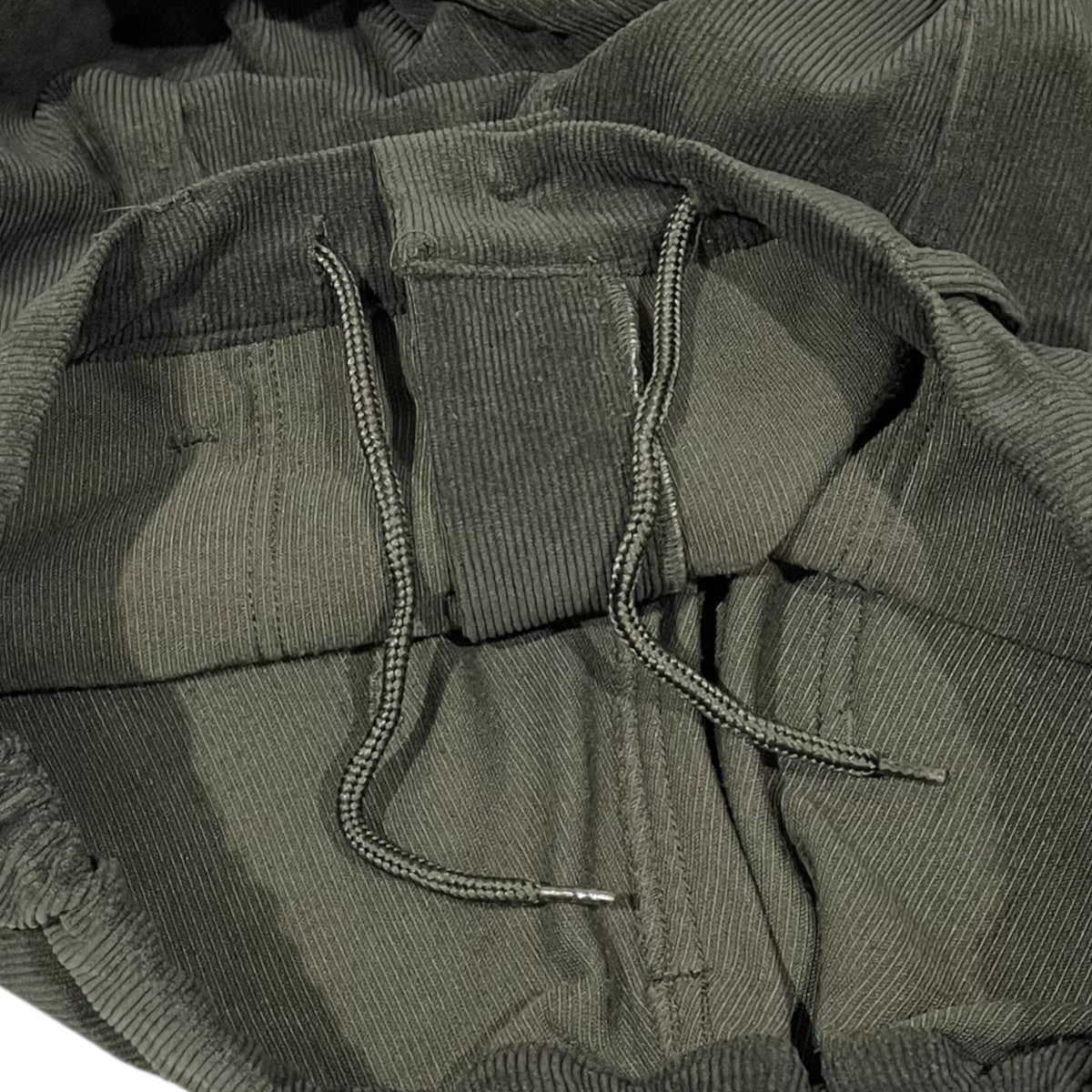 コーデュロイパンツ