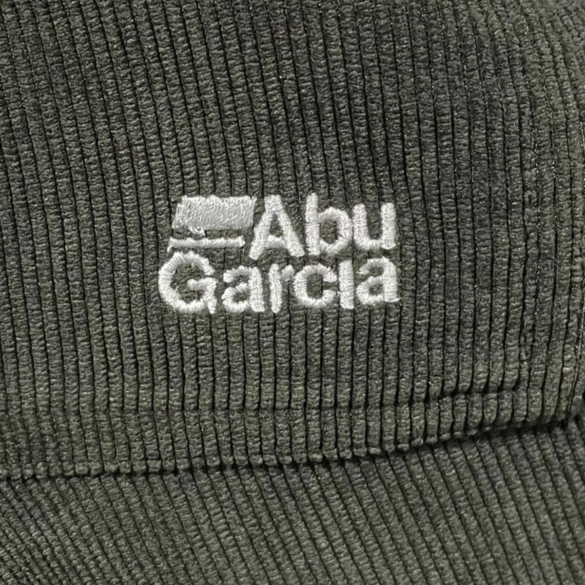 コーデュロイパンツ