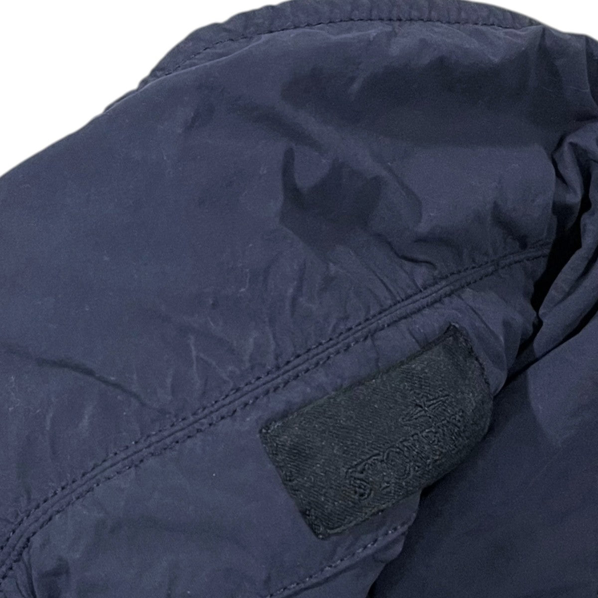 STONE ISLAND 25SS ゴーストピース ナイロン スメグリリアート フィールドジャケット Ghost Piece Nylon Smerigliato Field Jacket K1S154100033 古着・中古-6枚目のアイテム画像