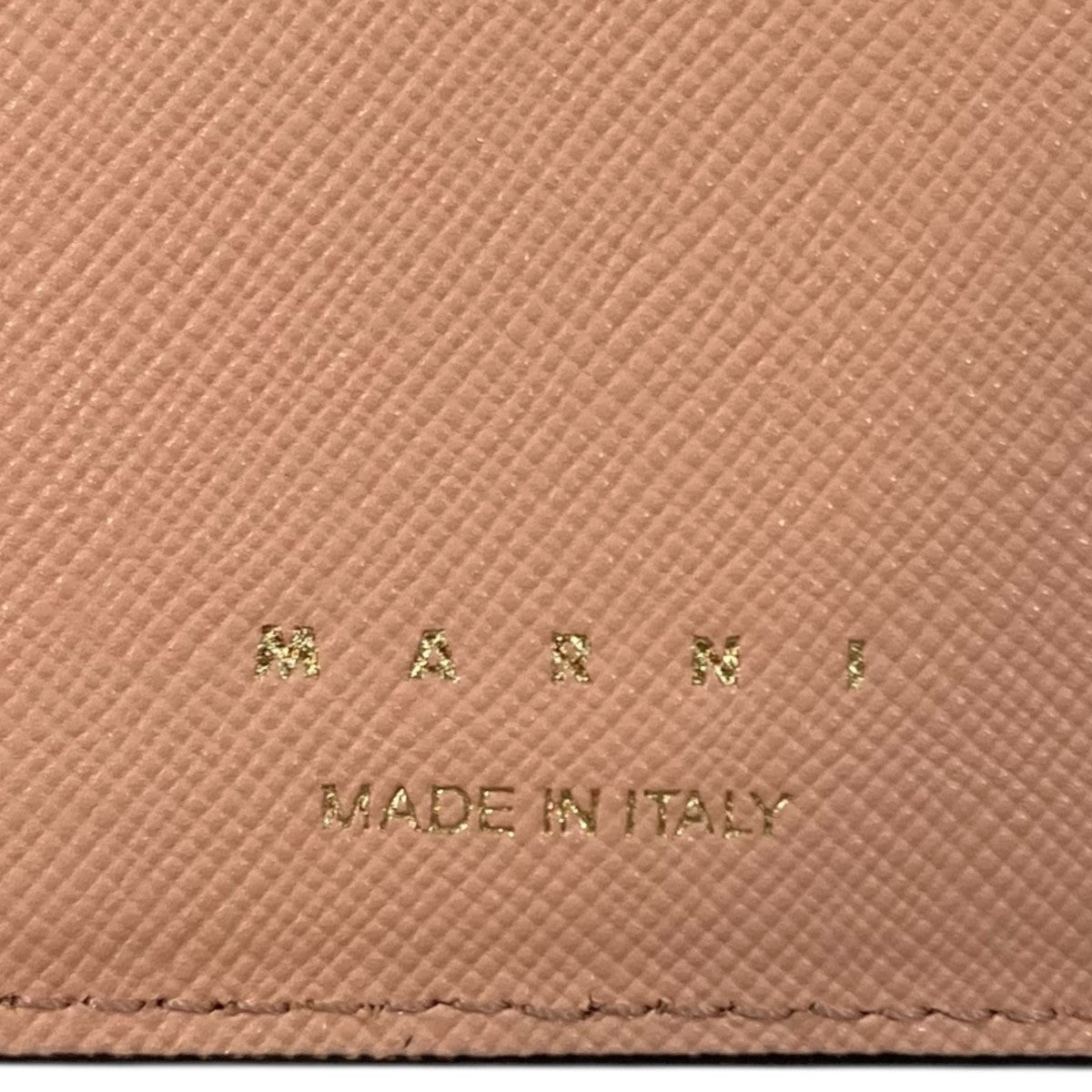 3つ折り財布 サフィアーノレザーPFMO0125U1