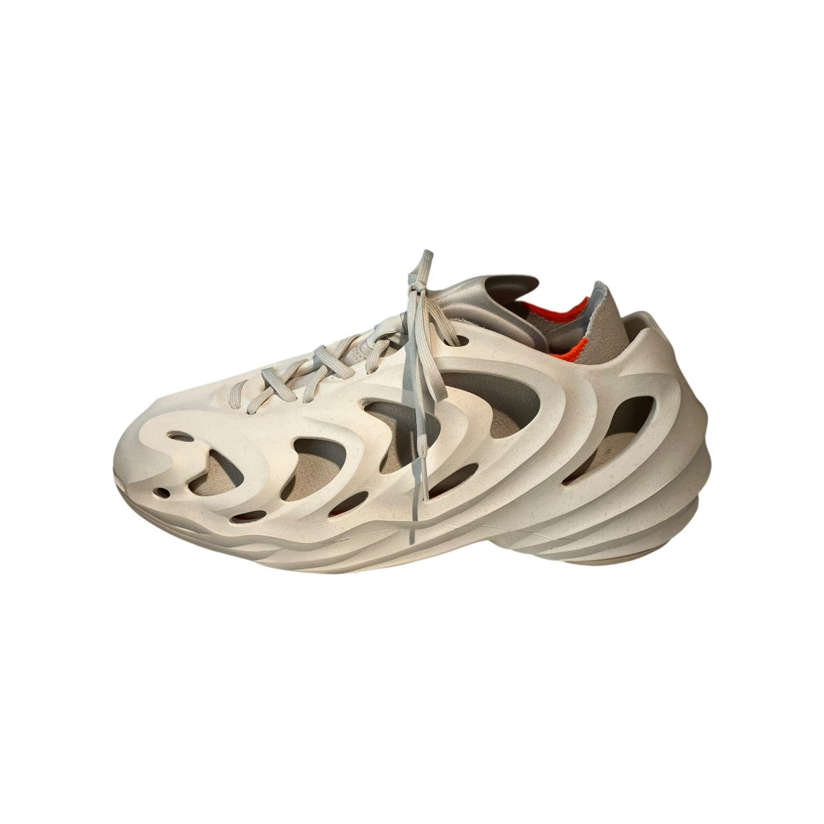 adidas Adifom Q Off WhitスニーカーGY4455 古着・中古-2枚目のアイテム画像