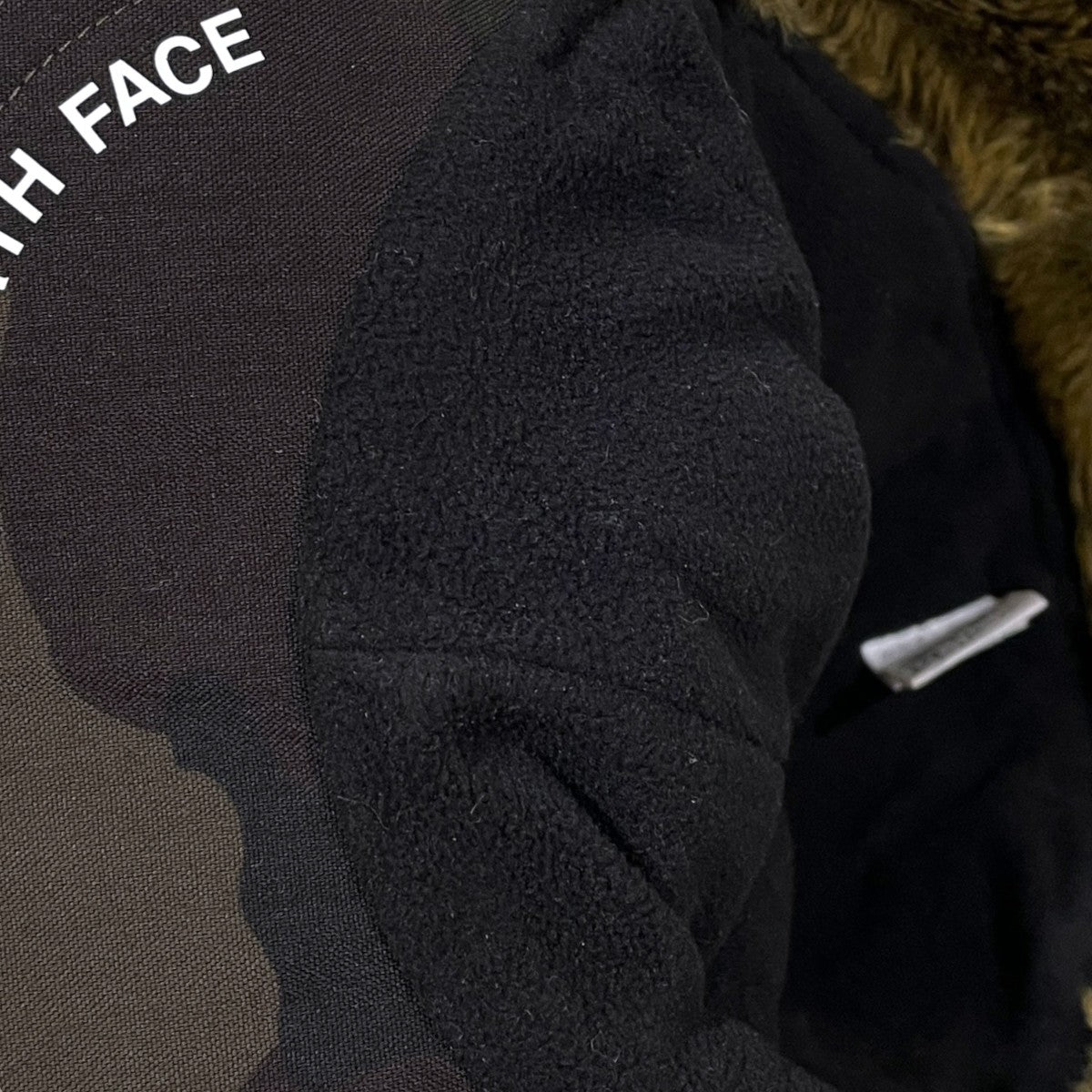 THE NORTH FACE(ザノースフェイス) カモフラ柄フライトキャップ