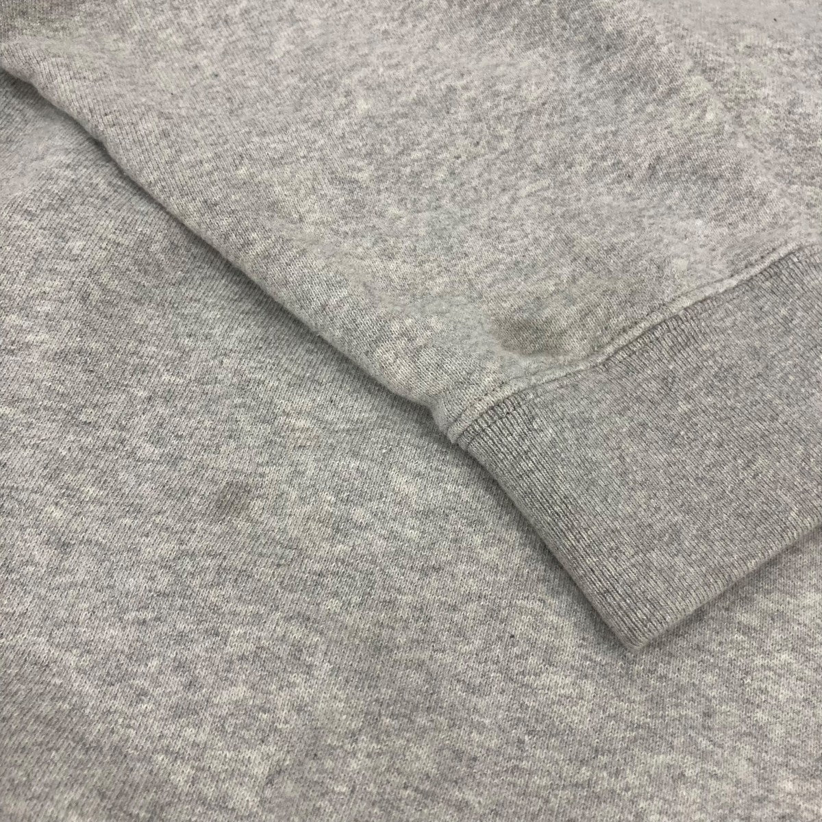 LOGO SWEATSHIRTスウェットトレーナーJ54GU0002 J20010