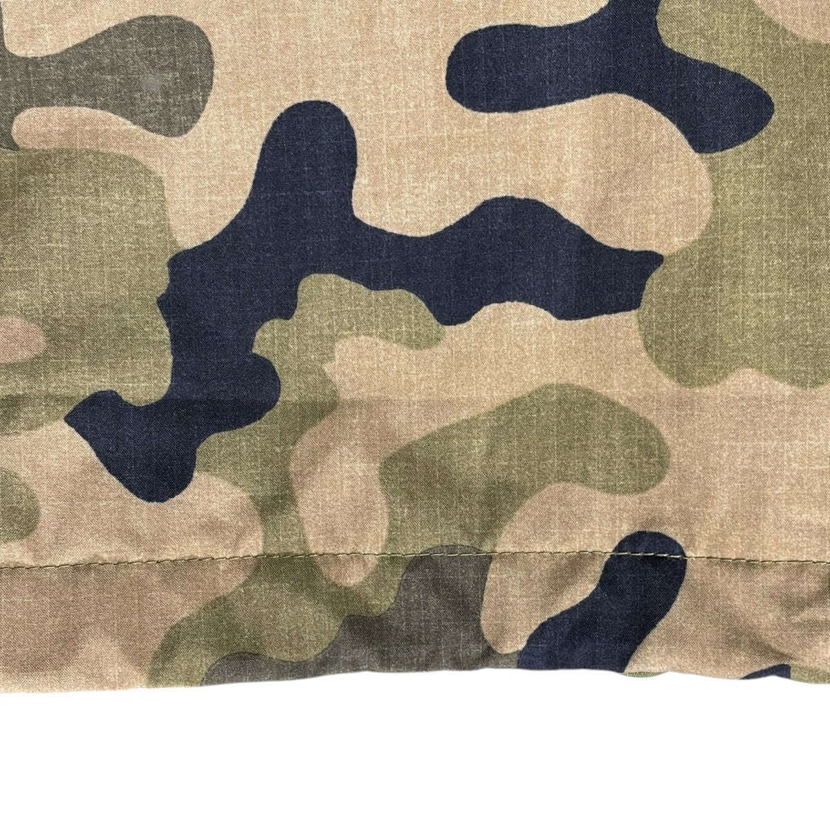 カモフラ柄中綿フーデッドジャケット GORE-TEX 2L Pillowline Jacket ゴアテックスツーレイヤーピローラインジャケット 22813