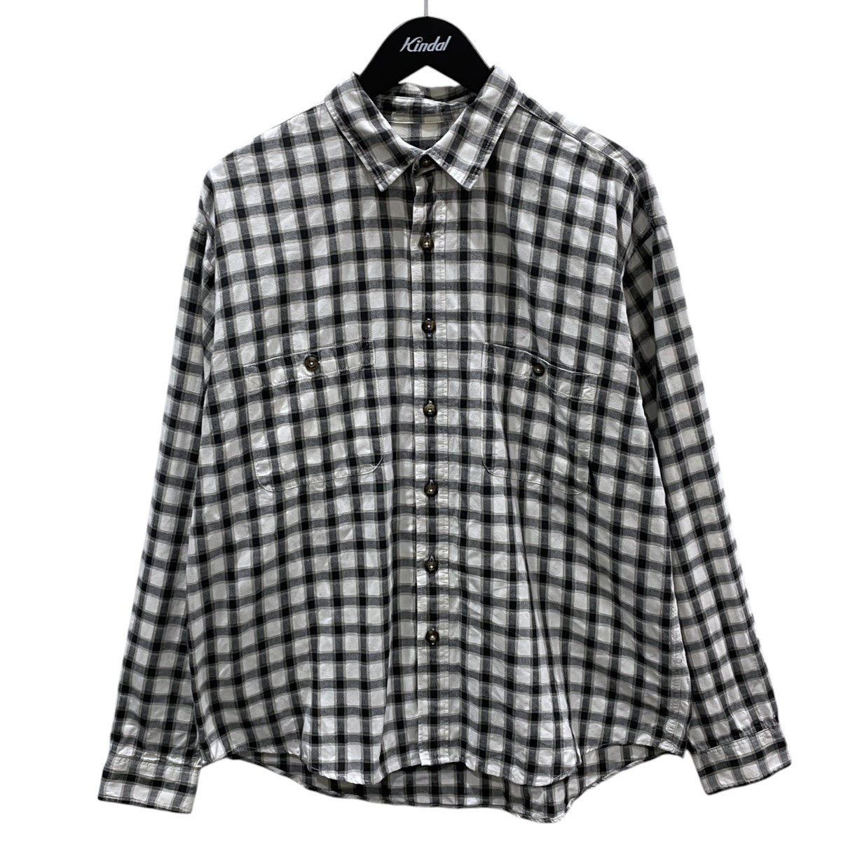 チェック柄シャツ