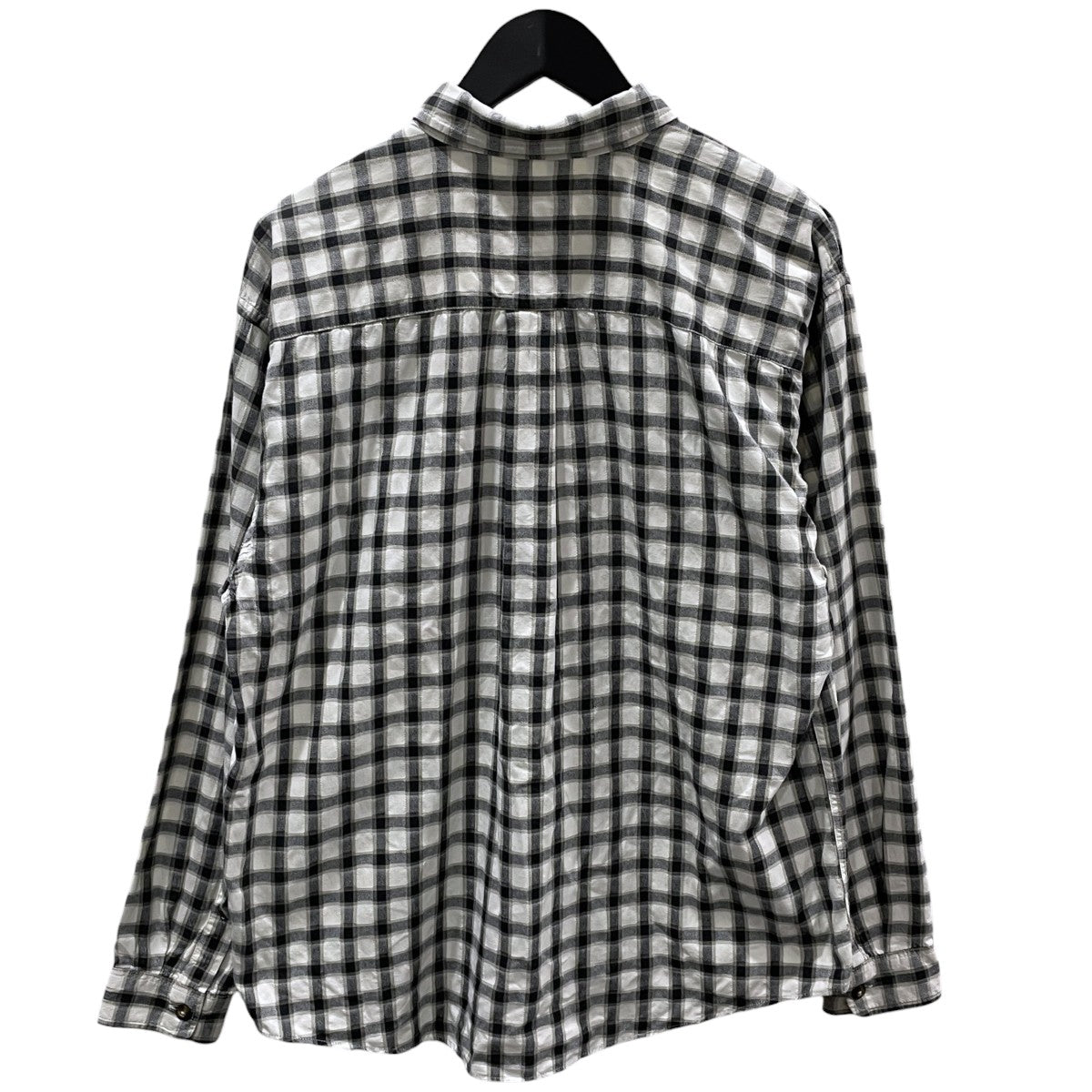 チェック柄シャツ