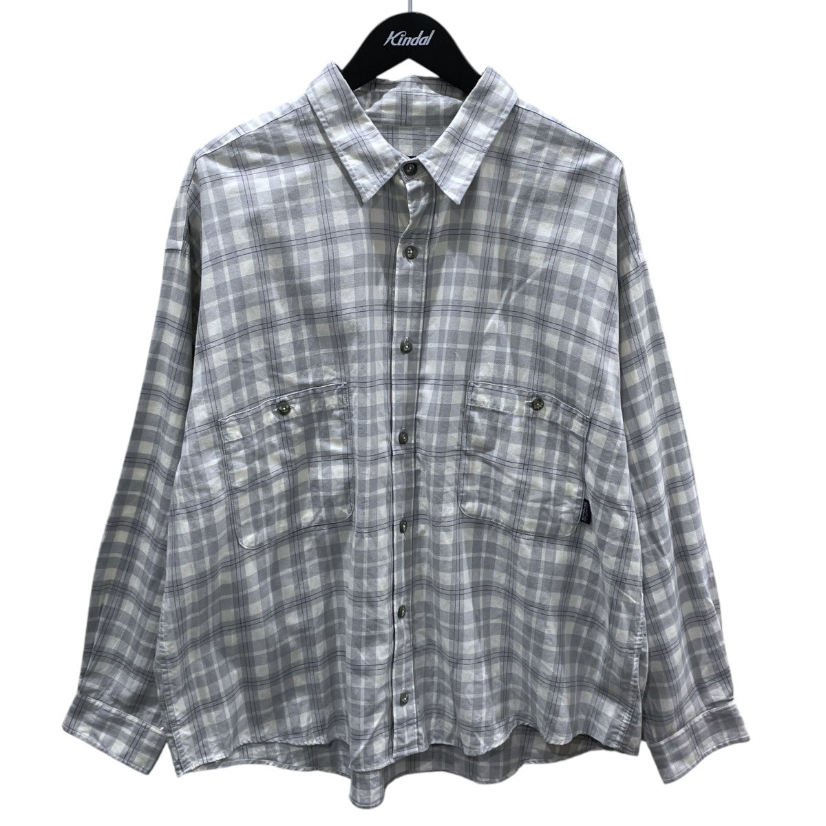 チェック柄シャツ