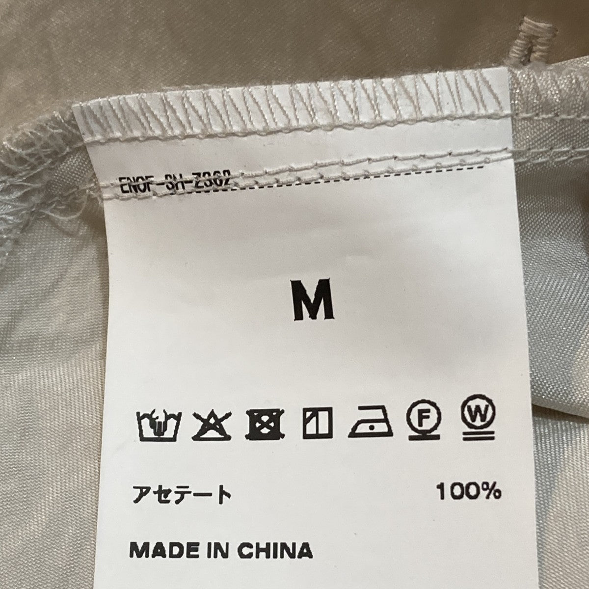 長袖シャツ