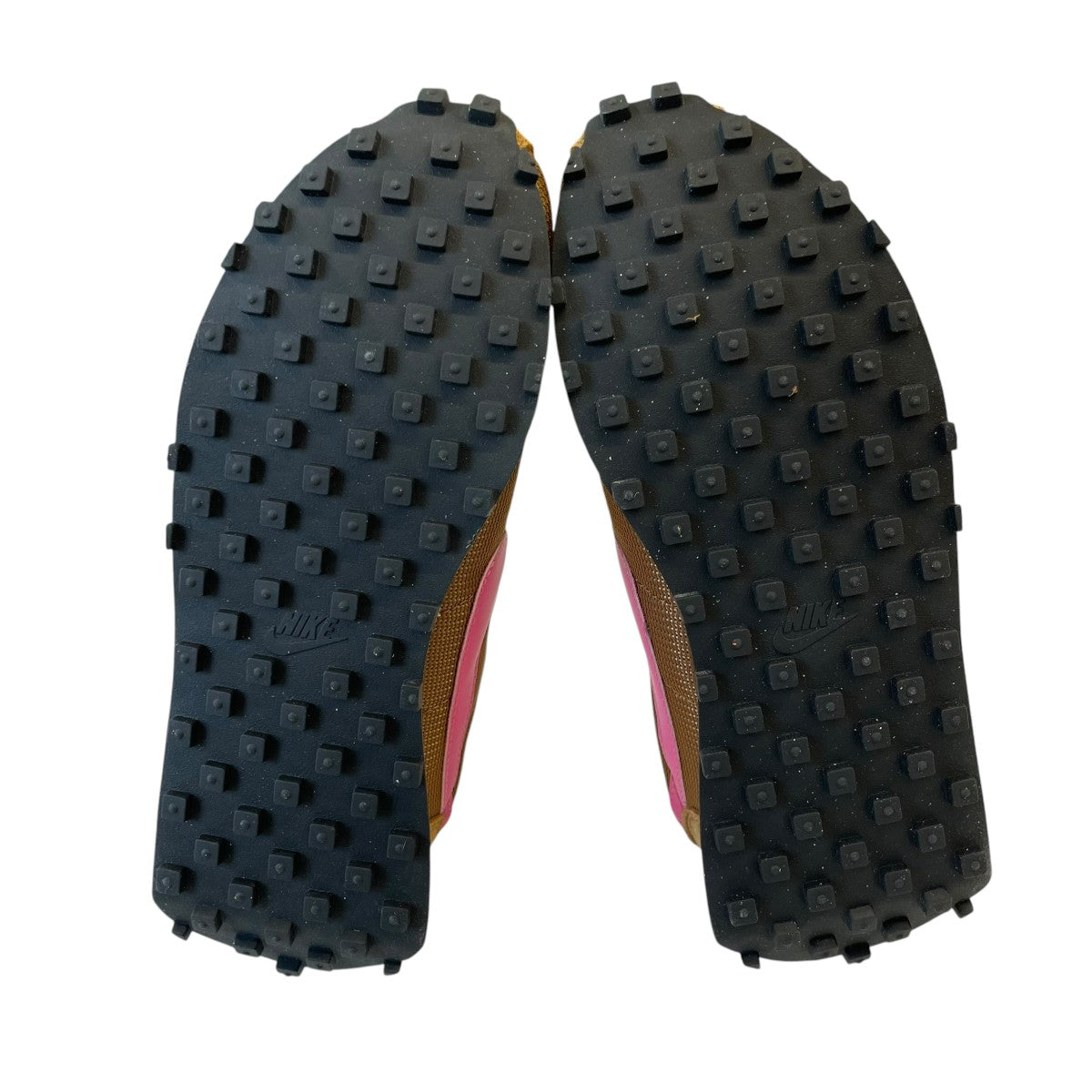 Light British Tan and PinksicleスニーカーFQ9079-200