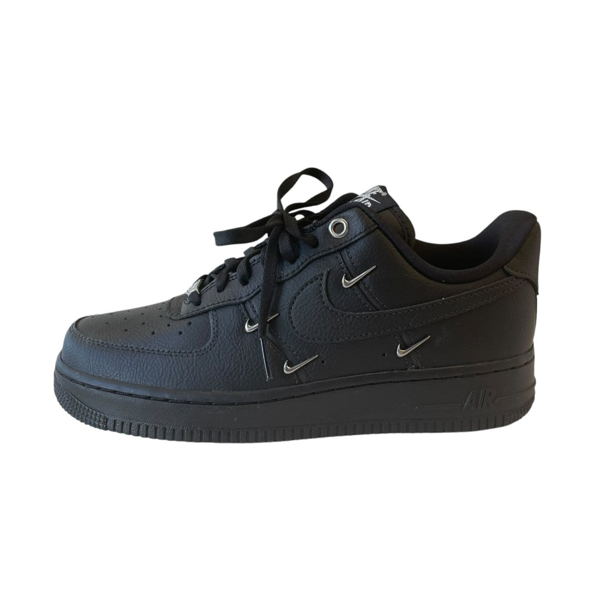 WMNS AIR FORCE 1 ’07 LXスニーカーHQ1180-001